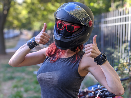 Los 5 mejores cascos de moto para usuarios de gafas