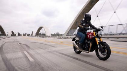 ¿Cómo alargar la duración de la batería de moto?