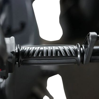 Poignées de guidon Show Chrome Combat