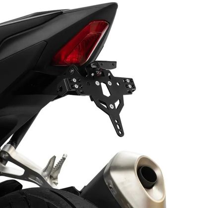 Zieger Zulassung Typ C CH Plattenhalter Ref : ZIE00513A / 20302433 HONDA 1000 CB 1000 HORNET - 2025