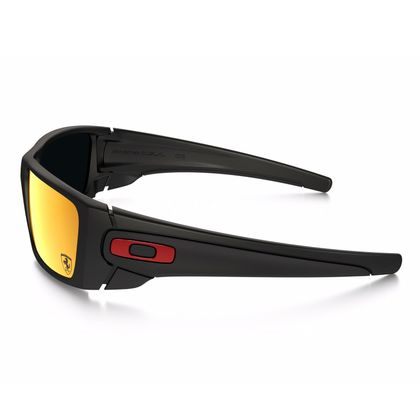 Gafas de sol Oakley FUEL CELL - MATTE BLACK - RUBY IRIDIUM