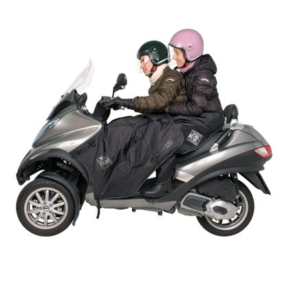 Tablier Tucano Urbano TERMOSCUD PASSAGER POUR MAXI-SCOOTER R092N universel - Noir Ref : TR0319 / R092N 