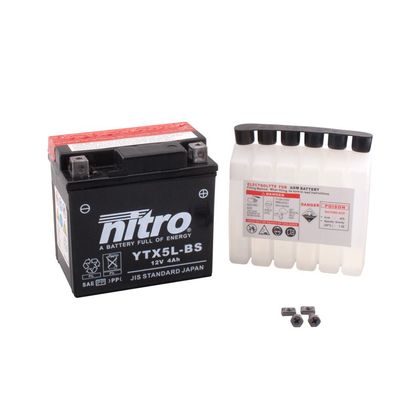 Batería Nitro YTX5L-BS AGM abierta con pack de ácido Tipo ácido