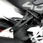 Kit suppression repose pieds arrière et de suspension d'échappement