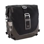 Sacoches cavalières Legend Gear set (13.5 litres) avec support coté gauche l'unité