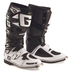 SG12 LIMITED EDITION WHITE BLACK 2024