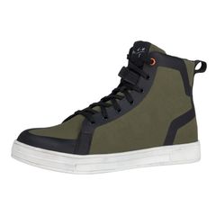 SNEAKER STYLE