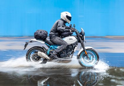 Souple ou rigide : quelle est la meilleure bagagerie moto ?