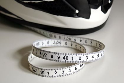 ¿Cómo elegir la talla correcta de la equipación de moto?