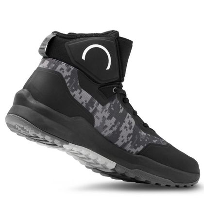 Eleveit STRATOS WATERDICHT Motorsneakers - Zwart