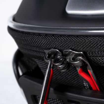 Givi ST611+ Tanklock (6 liters) Universal Tank bag - Black