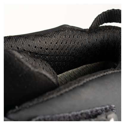 Baskets Moto Ixon GAMBLER WP - Noir / Blanc
