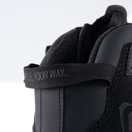 Baskets Moto Ixon BULL 2 WATERPROOF ULTRA - Noir / Rouge