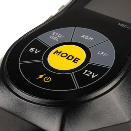 Motoblouz VOOR LOODZUUR- + LITHIUMBATTERIJEN 6/12V Acculader Universeel - Zwart