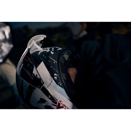 Kask integralny Shark AERON-GP FIM RACING #2 REPLIKA ZARCO SUZUKA 2026 - Czarny / Biały