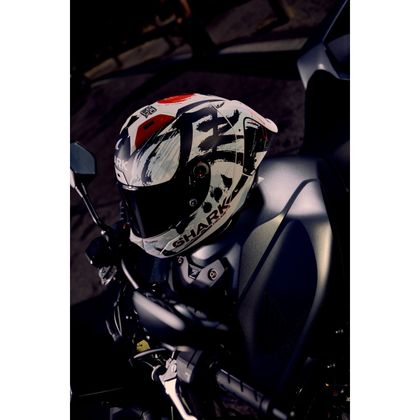 Kask integralny Shark AERON-GP FIM RACING #2 REPLIKA ZARCO SUZUKA 2026 - Czarny / Biały