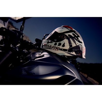 Kask integralny Shark AERON-GP FIM RACING #2 REPLIKA ZARCO SUZUKA 2026 - Czarny / Biały