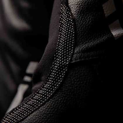 RST V4.2 D3O® 1-DELIG Motorpak met Airbag  - Zwart / Roze