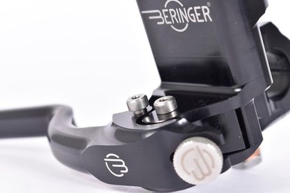 Maître cylindre de frein Beringer radial Aerotec® Ø20,5mm bocal integré noir (levier type 2 - 14cm)