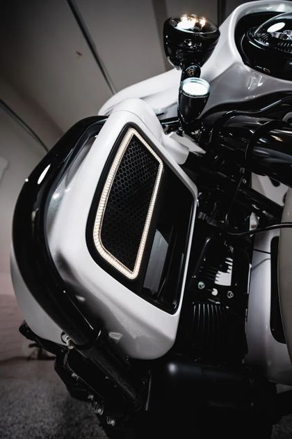 Clignotant Custom Dynamics Feu carénage inférieur