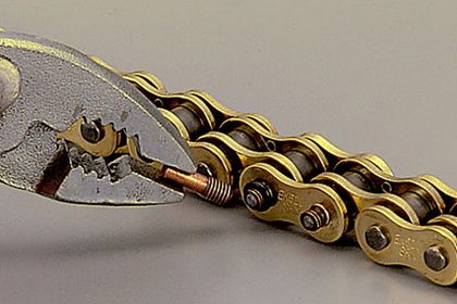 Attache à riveter EK CHAIN visser type SLJ 520ZVX3 NX - Ring 520 Universel