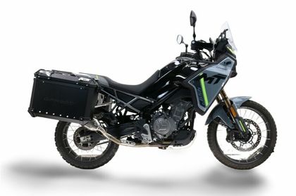 GPR Tech Black aluminium - the pair 38/32 L - Support included Side case Ref : GTE00338A / CF.3.SIDE.38.32.ALP.B CF MOTO 450 450 MT - 2023 - 2025