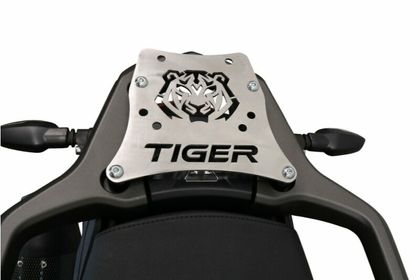 Placa GPR Tech Para Top Case 35 LT Ref.: GTE01014A / PIA.T.1.SP.35.6 TRIUMPH 850 TIGER 850 SPORT - 2021 - 2024