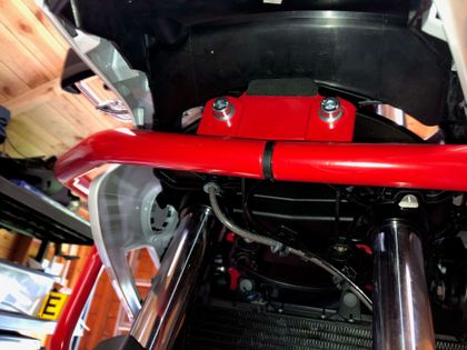 Pare-carter Hepco & Becker Crashbar - rouge