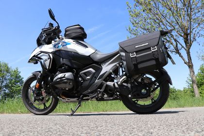Sacoches cavalières Hepco & Becker Kit complet Xtravel Basic pour support Vario BMW - noir Ref : HBE01620A / 6406532 00 01 BMW 1300 R 1300 GS - 2023 - 2025