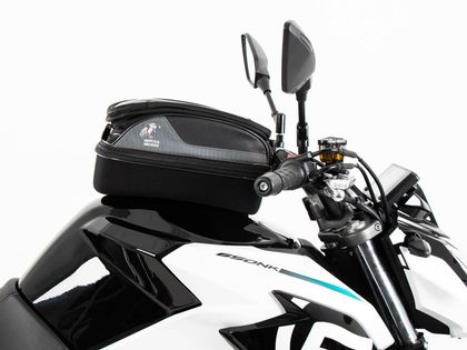 Anneau de réservoir Hepco & Becker Basic - noir Ref : HBE03320A / 5167642 00 01 CF MOTO 650 650 NK - 2018 - 2024