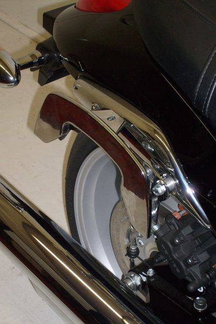 Support valises Hepco & Becker C-Bow - chrome Ref : HBE05569A / 6303511 00 02 SUZUKI 1800 VZR 1800 INTRUDER M1800R - 2006 - 2012