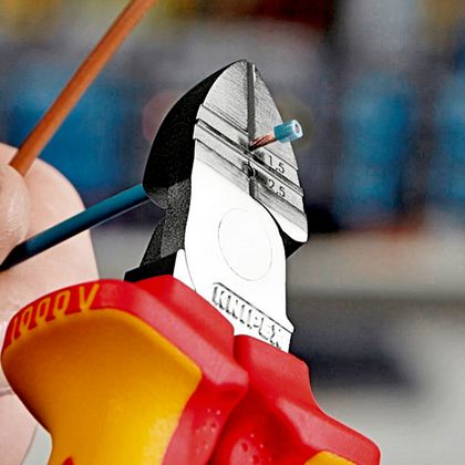 Knipex PRO CUTTER COMPACT 160mm CHROME INSULATED HANDLE VDE CERTIFIED 13 96 200 MADE IN GERMANY Universal Wire stripper