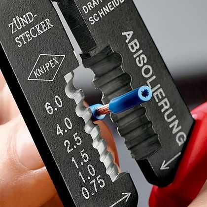 Pince à sertir Knipex UNIVERSELLE PRO COMPACT PRECIFORCE 230mm POIGNEE ERGONOMIQUE COSSES CONNECTEURS NON ISOLES 97 21 215 B MADE IN GERMANY Universel