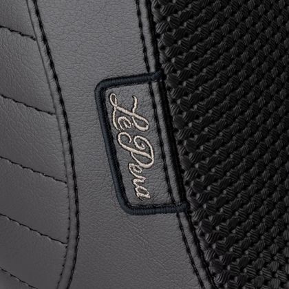 Le Pera Tailwhip Up - Voorzijde Comfortzadel