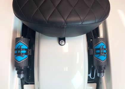 Réservoir Legend Suspensions Kit montage