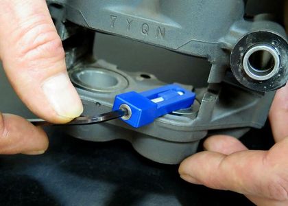 Arrache volant Motion Pro de piston d'étrier Universel