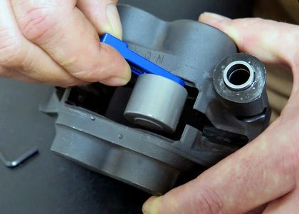 Arrache volant Motion Pro de piston d'étrier Universel