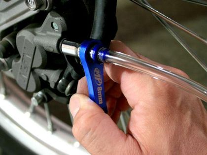 Motion Pro MINI 8 MM INCLUSIEF LEIDING ANTI - TERUGSLAGKLEP Remcircuit Ontluchter Universeel