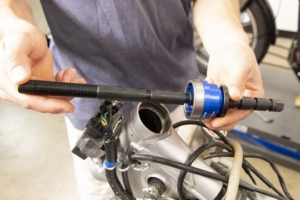 Outil de demontage Motion Pro Extracteur roulement Universel