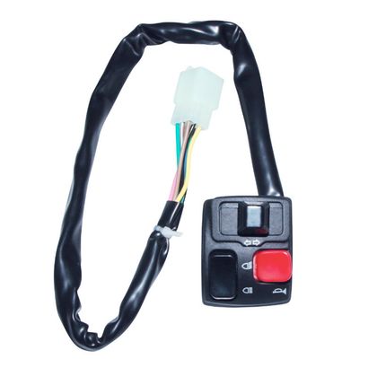 Comutator electric P2R COMMODO-COMMUTATEUR 50 A BOITE ADAPTABLE DERBI 50 SENDA DRD-GILERA 50 RCR, SMT - RIEJU 50 MRT GAUCHE NOIR -P2R- Ref: P2R03901A / 148454 