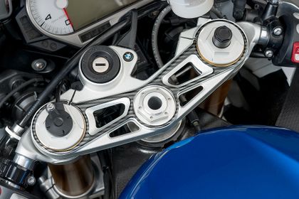Protection té de fourche Puig Xtreme Apparence carbone