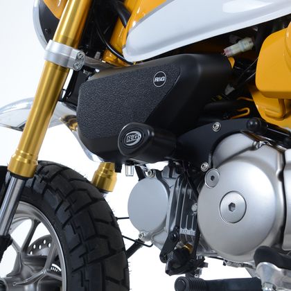 R&G Racing Aero Black Motor protection Ref : RGR02562A / 1069458 HONDA 125 MONKEY - 2018 - 2020