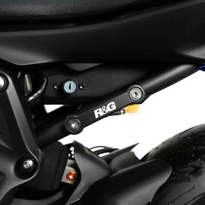 Kit suppression repose pieds R&G Racing Cache-orifices arrière argent
