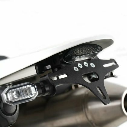 Support de plaque R&G Racing 1155038 Ref : RGR03398A / 1155038 