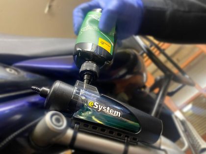 Scottoiler Biologisch abbaubares grünes Schmiermittel für Kettenschmiersysteme - 125ml Flasche Kettenfett Universell