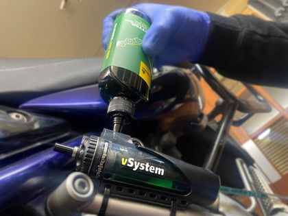 Scottoiler Biologisch abbaubares grünes Schmiermittel für Kettenschmiersysteme - 125ml Flasche Kettenfett Universell
