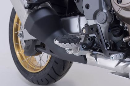 SW-MOTECH EVO - Black Footpegs