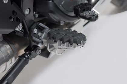 Repose-pieds SW-MOTECH EVO