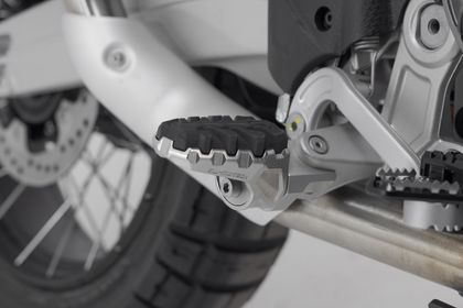 Repose-pieds SW-MOTECH EVO