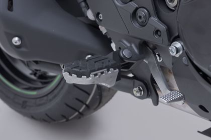 SW-MOTECH ION - Black Footpegs